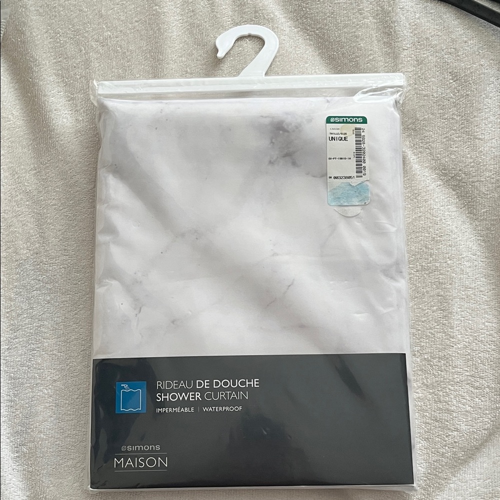 Simons Marble-Effect White Shower Curtain Brand New
